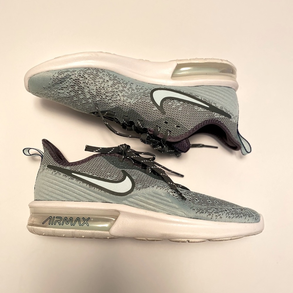Women’s Nike Airmax teal color